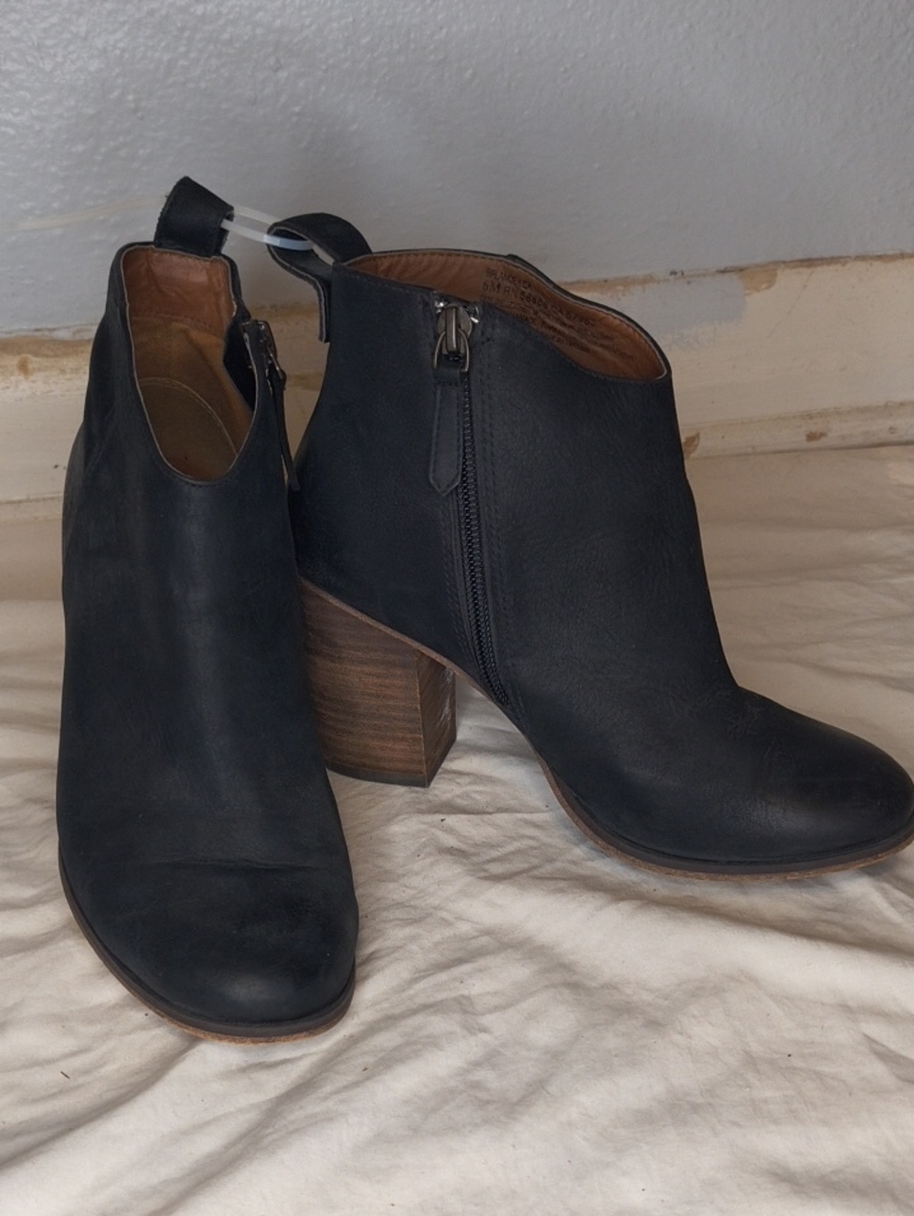 Women's Black Leather Ankle Booties with Block Heel Inner Zipper Size 6 AL